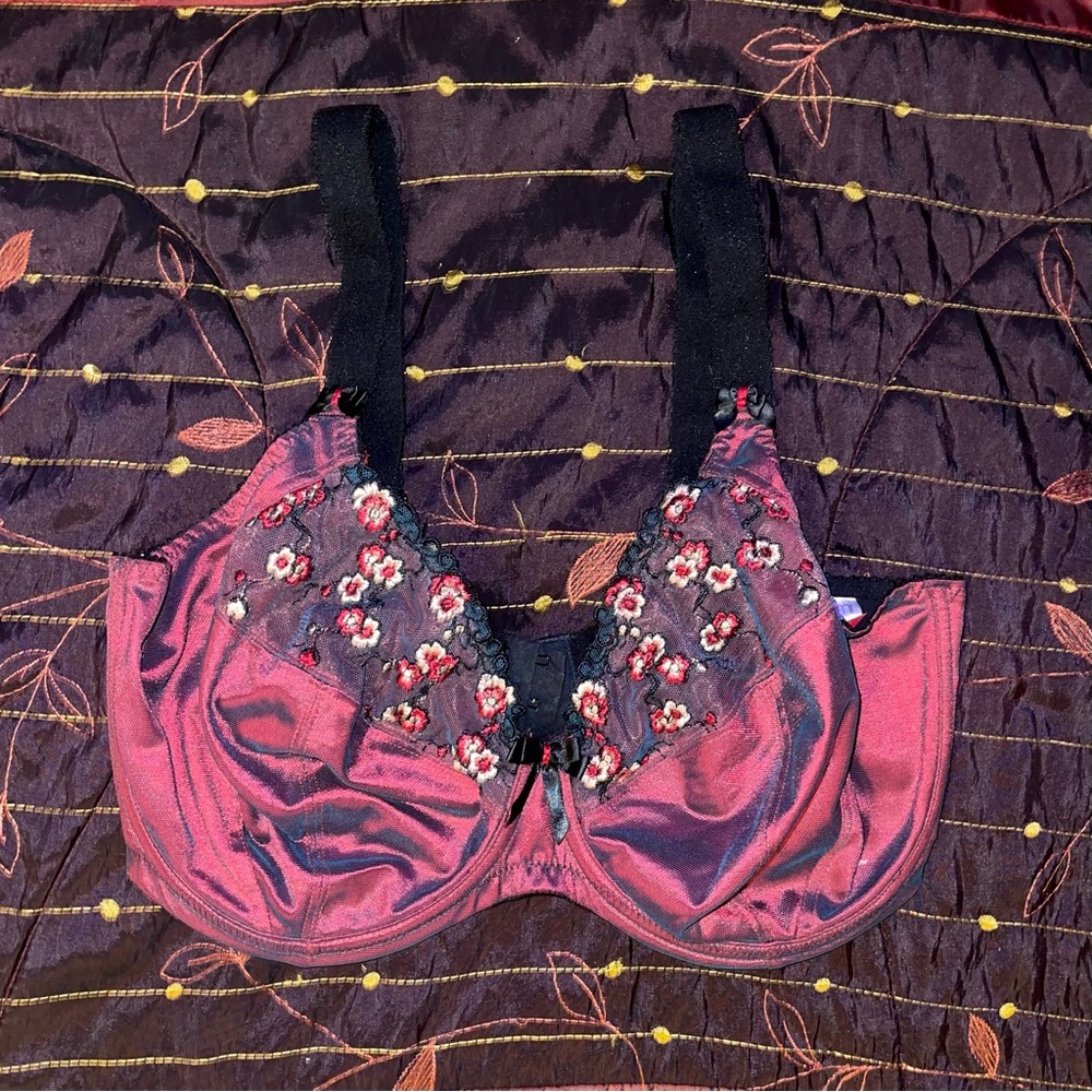Elomi color-shifting, balconnete style bra